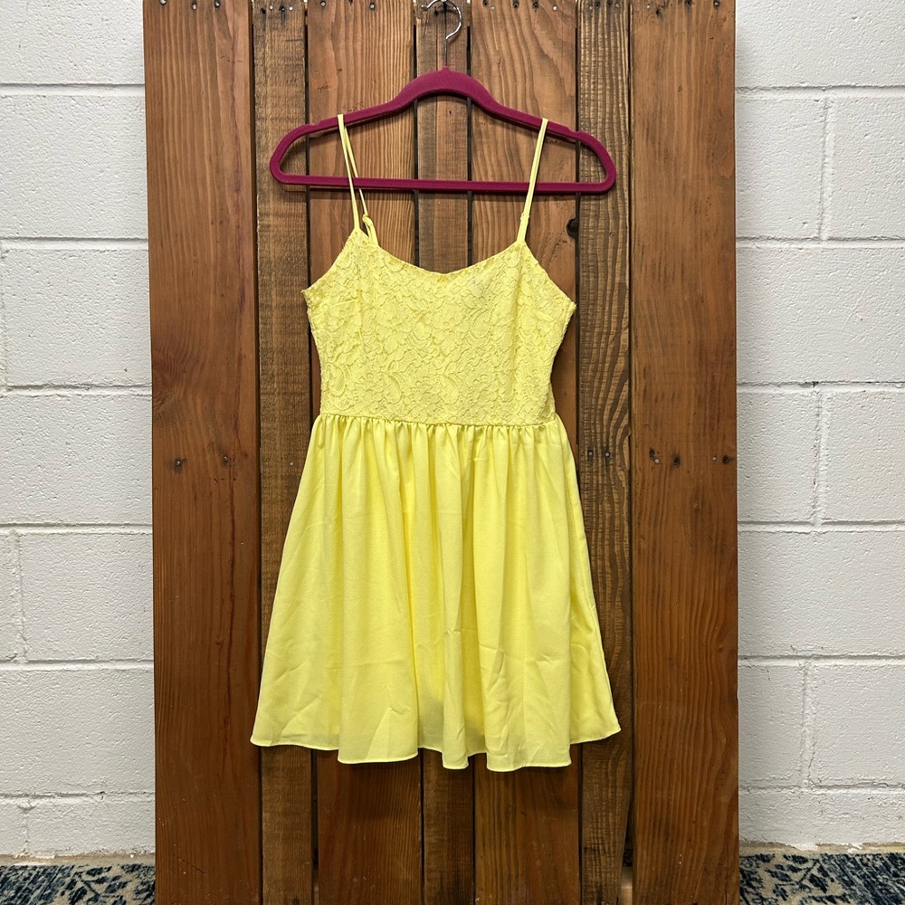 H&M Divided size 6 yellow dress - Picture 2 of 8